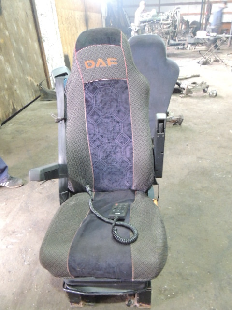 Сиденье пассажирское б/у для DAF (Даф) XF95