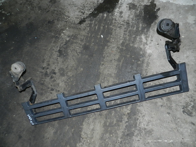 Лестница решетки радиатора нижн. б/у для Volvo (Вольво)