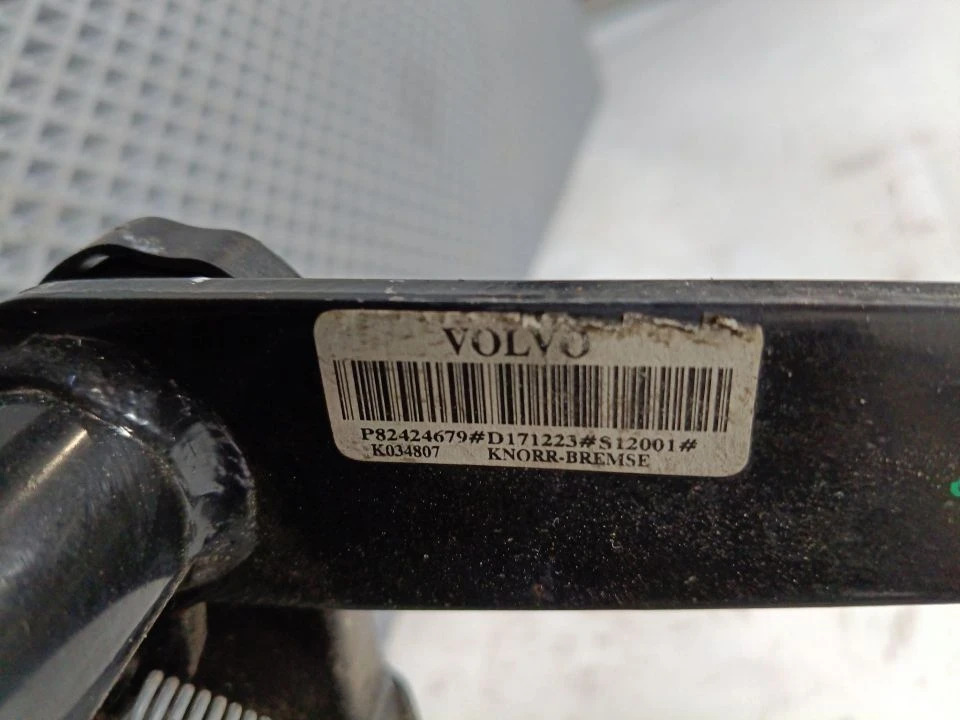 Блок педалей б/у 82424669 / K034826 / 82424679 для Volvo (Вольво) VOLVO - 2