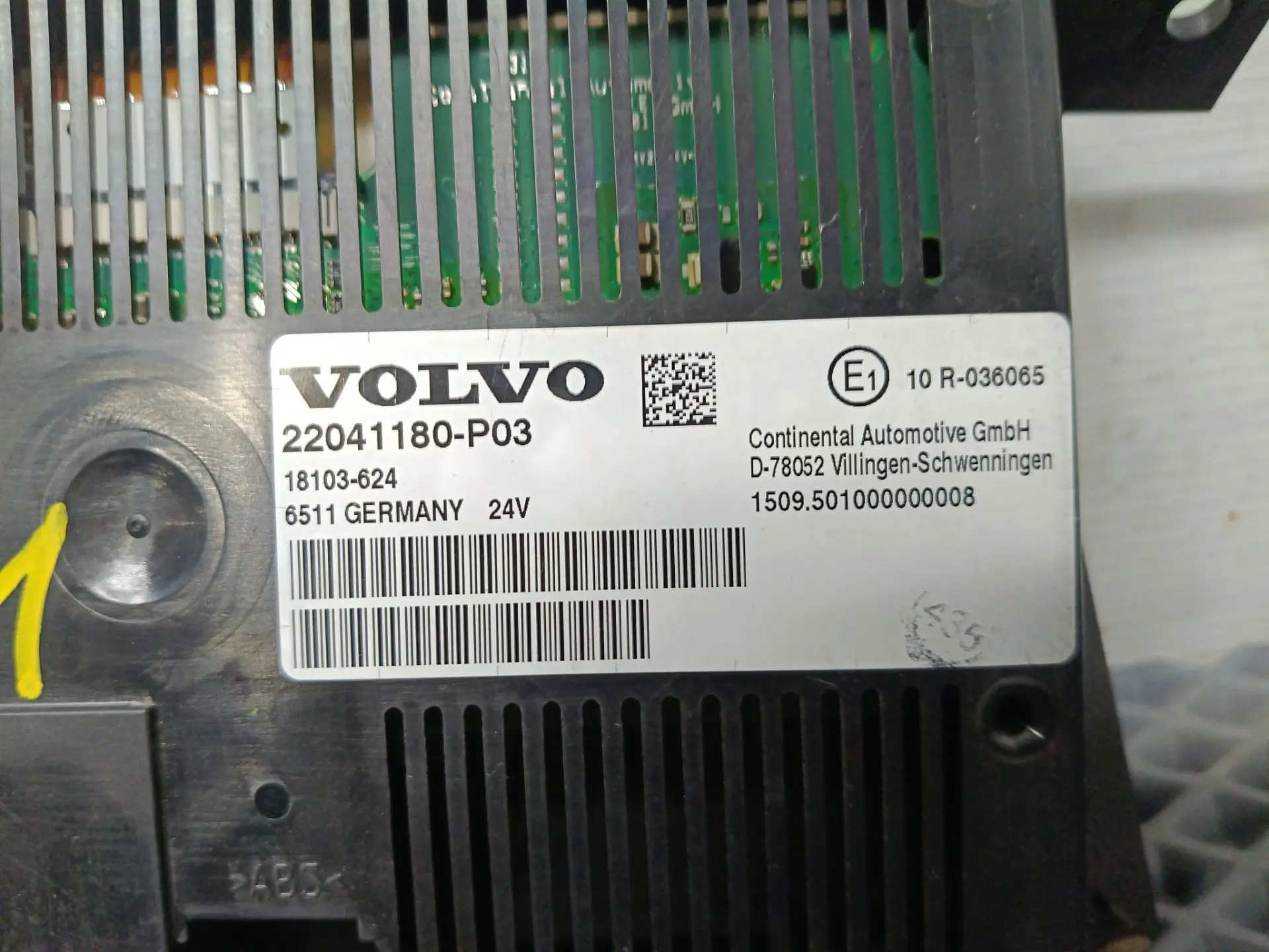 Дисплей информационный б/у 22041180 для Volvo (Вольво) - 2