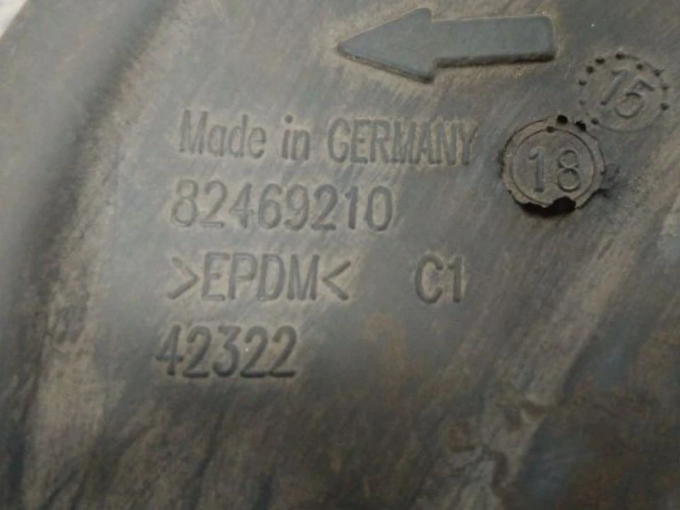 Пыльник ограничителя двери б/у 82469210 для Volvo (Вольво) - 2