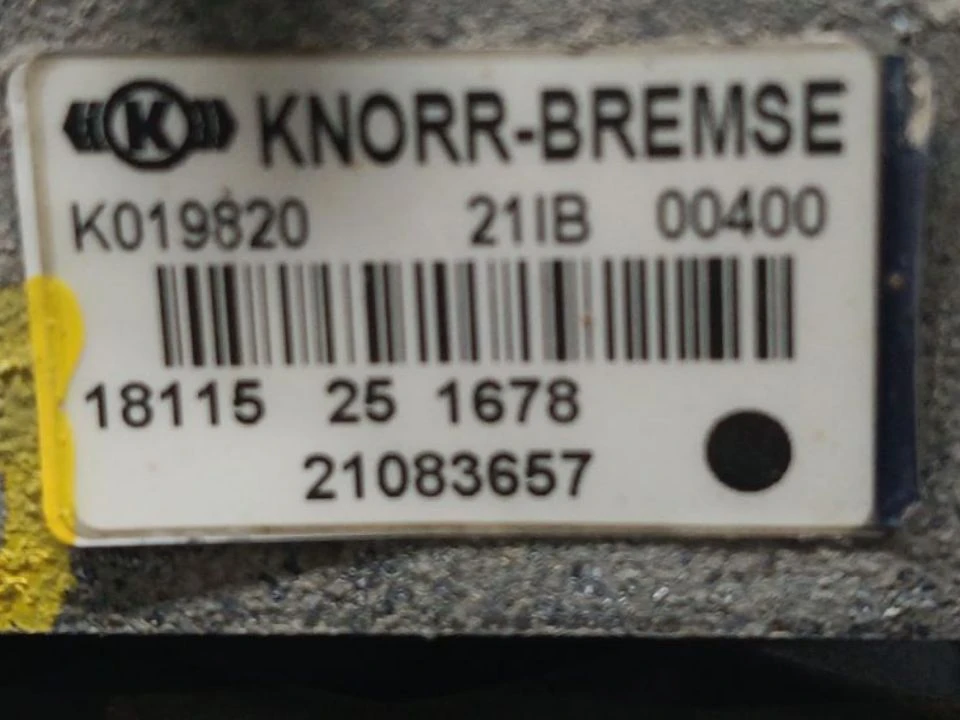 Главный кран уровня пола  б/у 21083657 / K019820 / K060434 для Volvo (Вольво) KNORR - 4