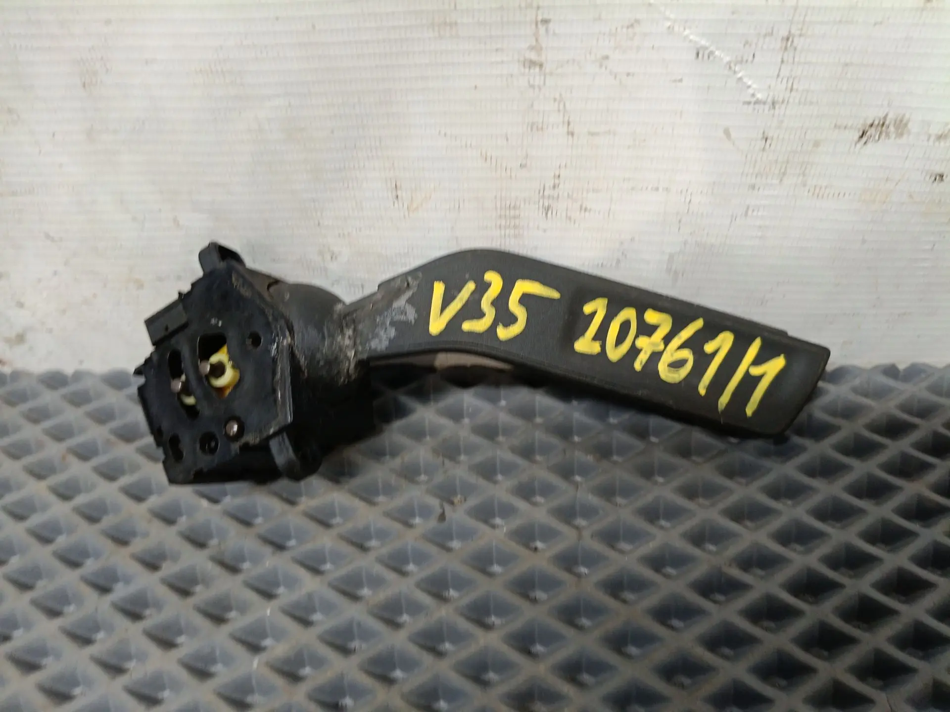 Переключатель подрулевой б/у 22943668 для Volvo (Вольво) - 1