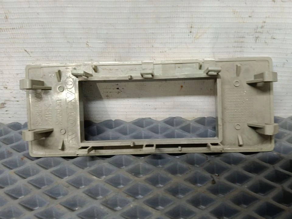 Рамка клавиш б/у 82383371 для Volvo (Вольво) - 1