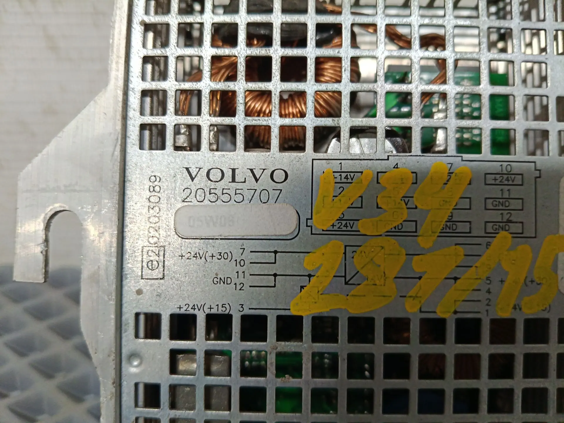 Преобразователь 24 на 12 (02W22) б/у 20455097 / 20555707 для Volvo (Вольво) - 2