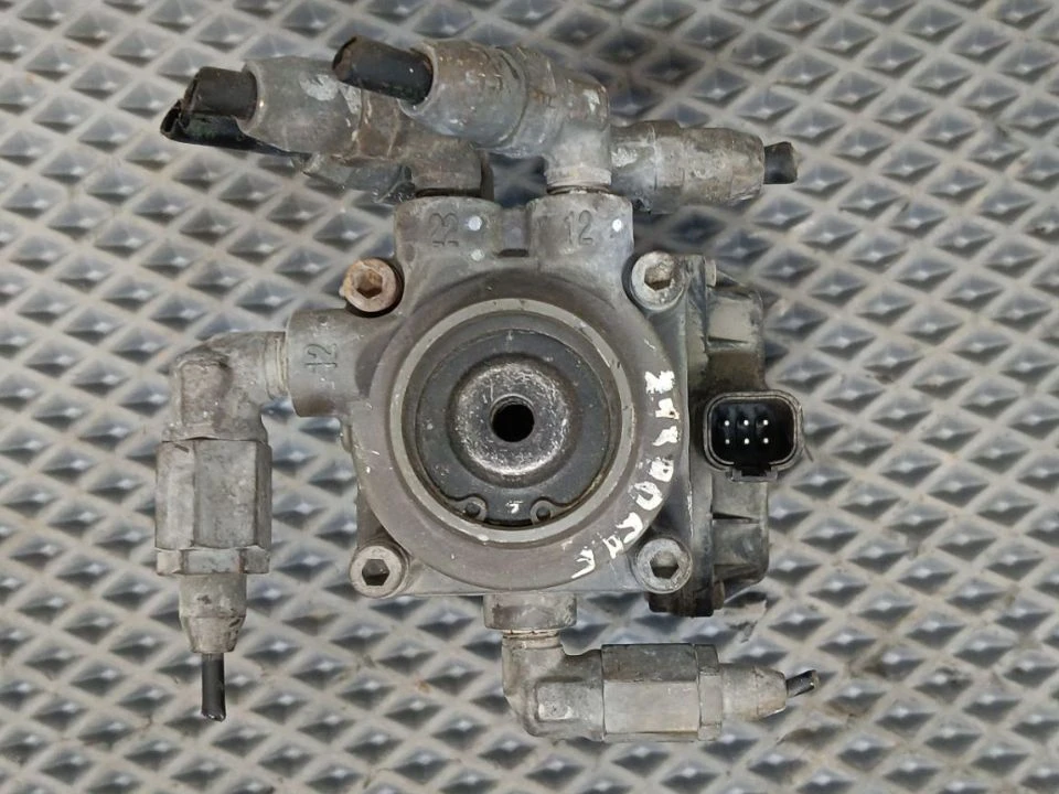 Главный тормозной кран б/у 21390585 / K040159N00 для Volvo (Вольво) - 1