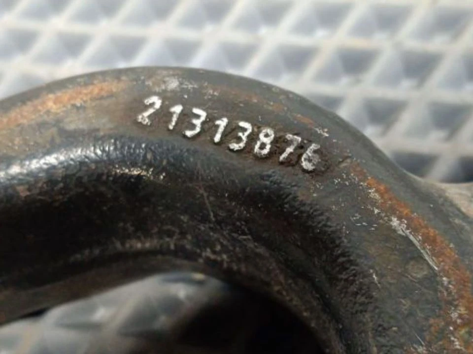 Крюк буксировочный б/у 21313876 для Volvo (Вольво) - 1