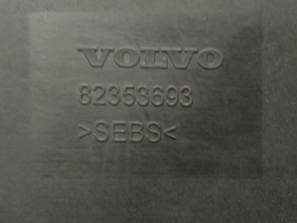 Резиновый коврик отделения для хранения б/у 82353693 для Volvo (Вольво) - 2