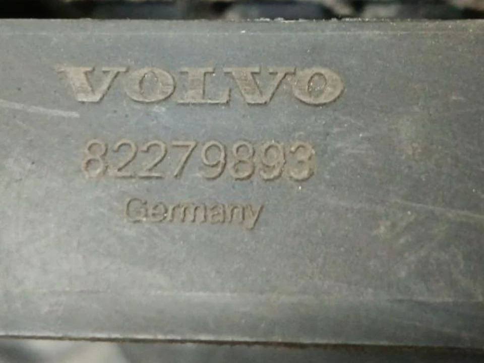 Дефлектор воздуховода б/у 82279893 для Volvo (Вольво) - 1