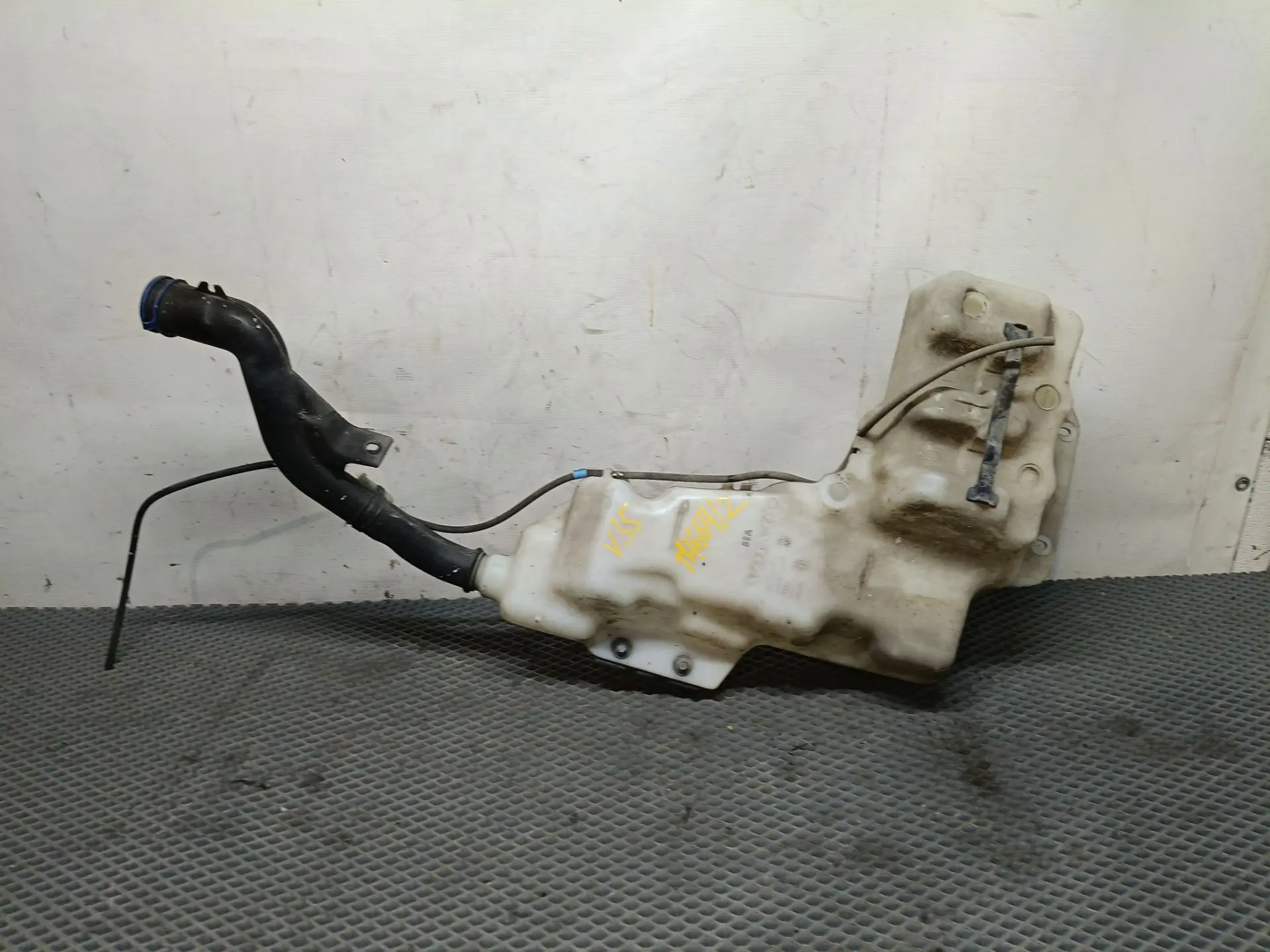 Бачок омывателя  б/у