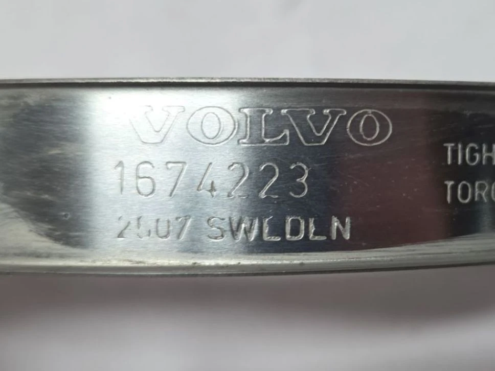 Хомут патрубка воздушного фильтра б/у 1674223 для Volvo (Вольво) - 1