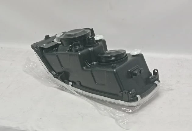 Фара головного света лев. нов. 1743684/1699300/1641742  для DAF (Даф) S&K - 1